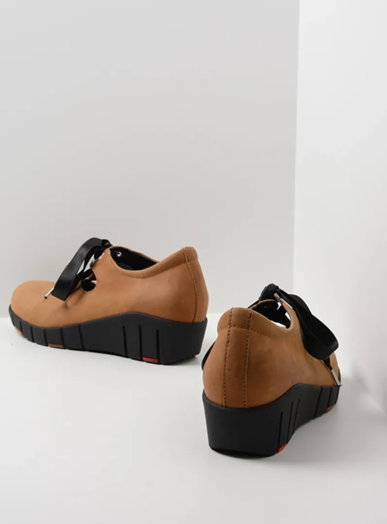 DAMES Wolky Lage Veterschoenen|Herfst/Winter<Boston - camel nubuck