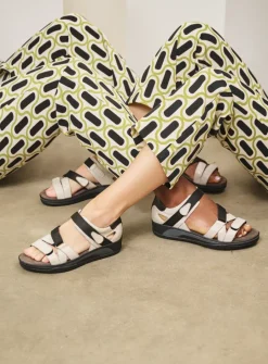 DAMES Wolky Sandalen<Desh - gebroken wit leer