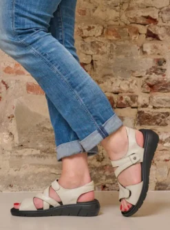 DAMES Wolky Sandalen<Ikaria - gebroken wit leer