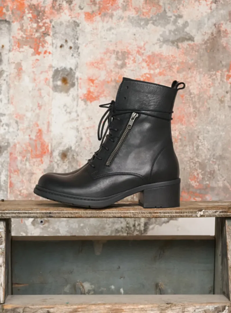 DAMES Wolky Veterlaarzen|Halfhoge Laarzen<Rimbley - zwart leer