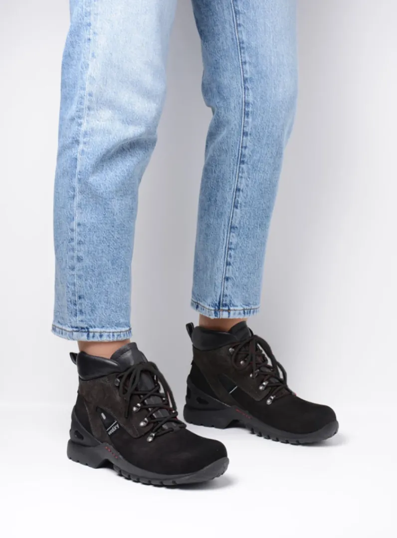 DAMES Wolky Hoge Veterschoenen|Wandelschoenen<Traction WP - zwart nubuck