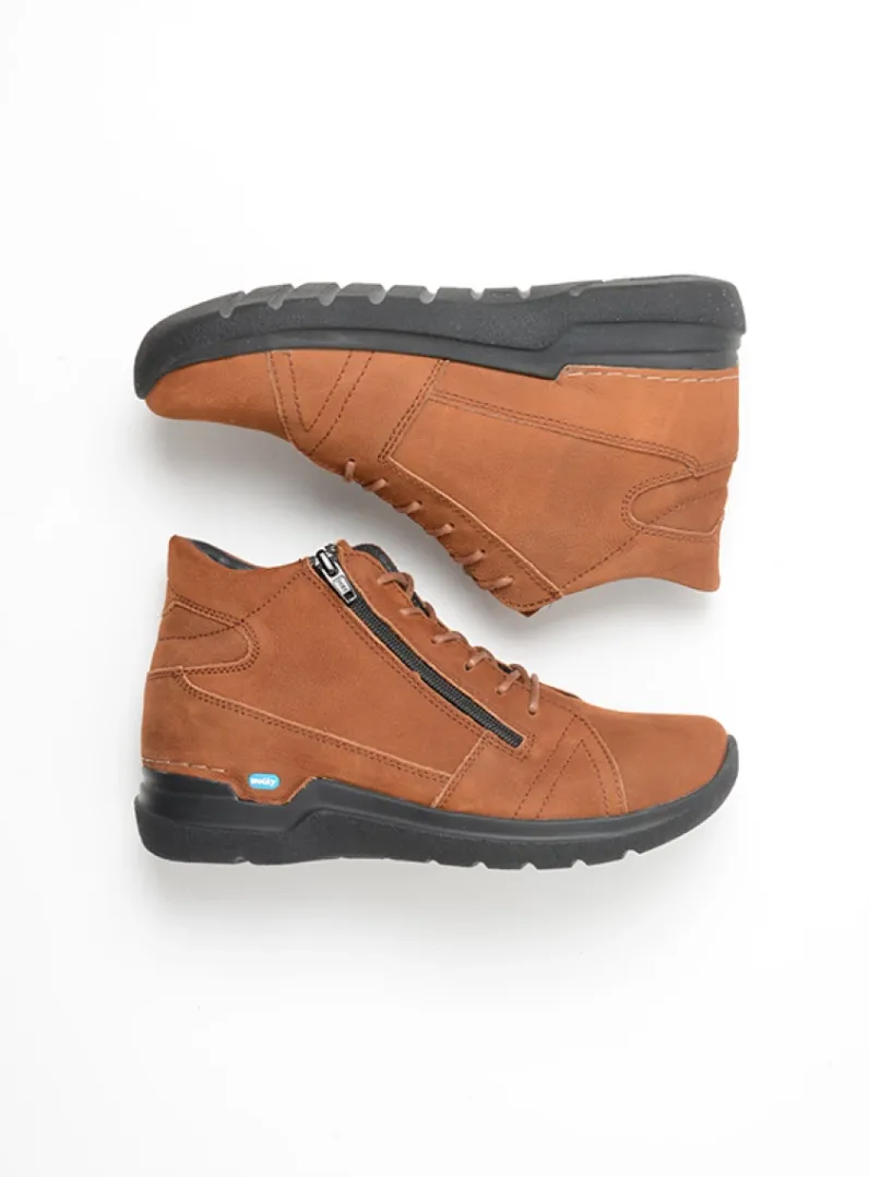 DAMES Wolky Hoge Veterschoenen|Wandelschoenen<Why - cognac nubuck