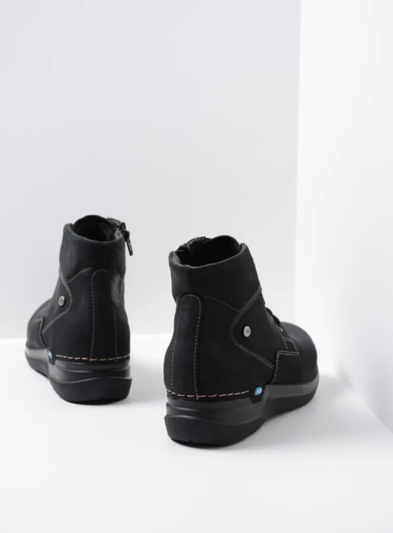 DAMES Wolky Hoge Veterschoenen|Wandelschoenen<Whynot - zwart nubuck